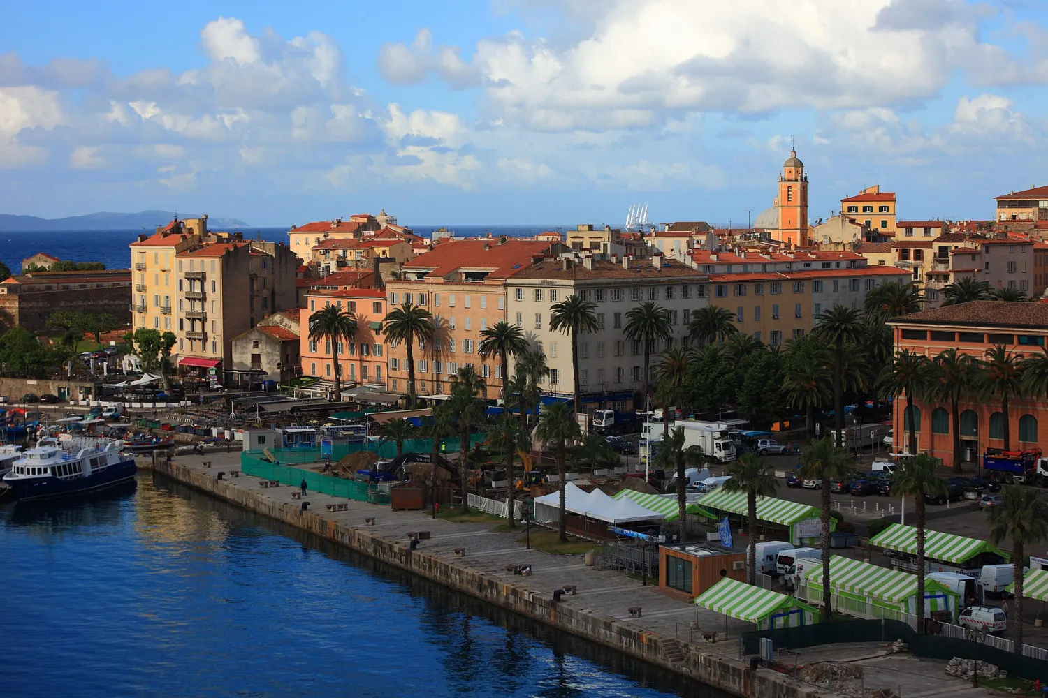 Vue de Ajaccio - région Corse, état des risques (ERP)
